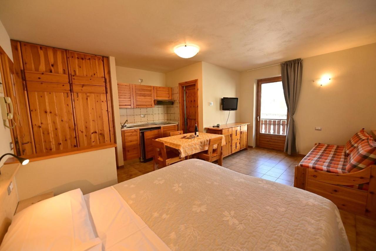 Residence Raethia Tra Bormio E Livigno Pradelle エクステリア 写真