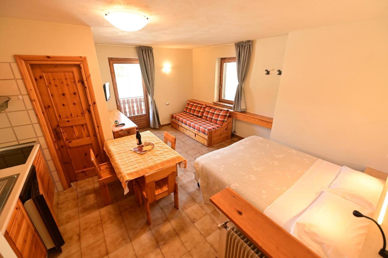 Residence Raethia Tra Bormio E Livigno Pradelle エクステリア 写真